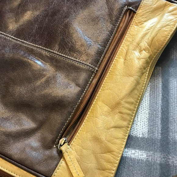 Genuine Leather Purse Shoulder Bag with Adjustable Handle Joanel Elle Canada - Picture 7 of 8